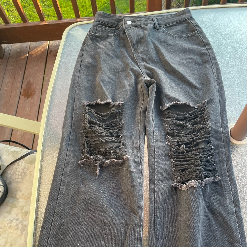 Black street wear ripped black jeans